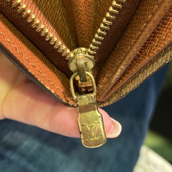 LV Louis Vuitton medium size Tressor wallet in excellent pre-loved condition - Picture 12 of 14